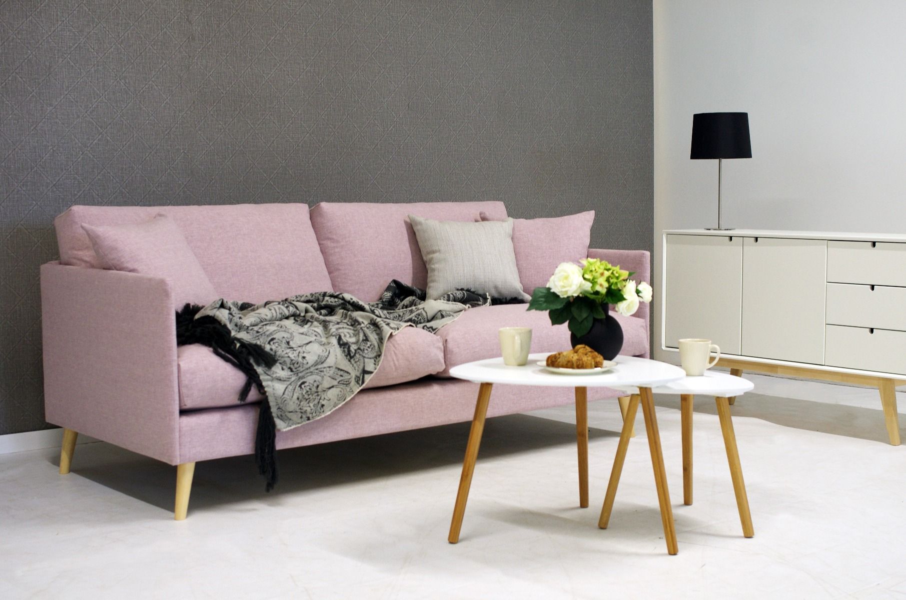 Slim Line 2-istuttava sohva, eri vaihtoehtoja