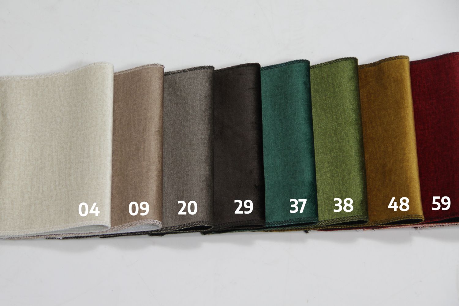 Howard samettisohva 3-istuttava, eri värejä