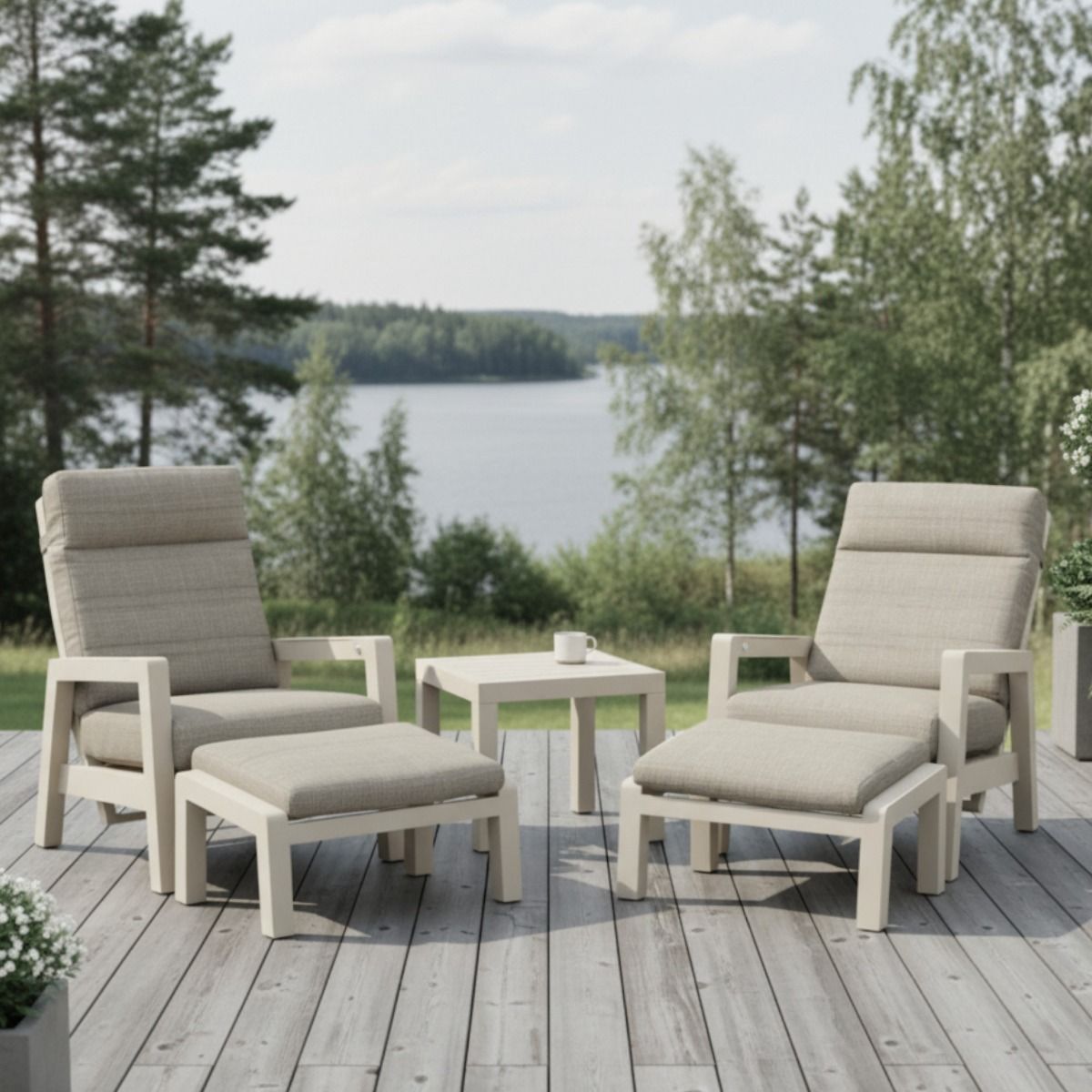 Nauvo nojatuolisetti ulkokäyttöön mekanismeillä, vaalea