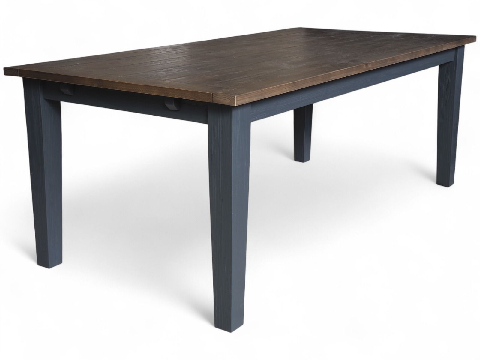 Rowico Nottingham ruokapöytä ruskealla kannella ja harmailla jaloilla