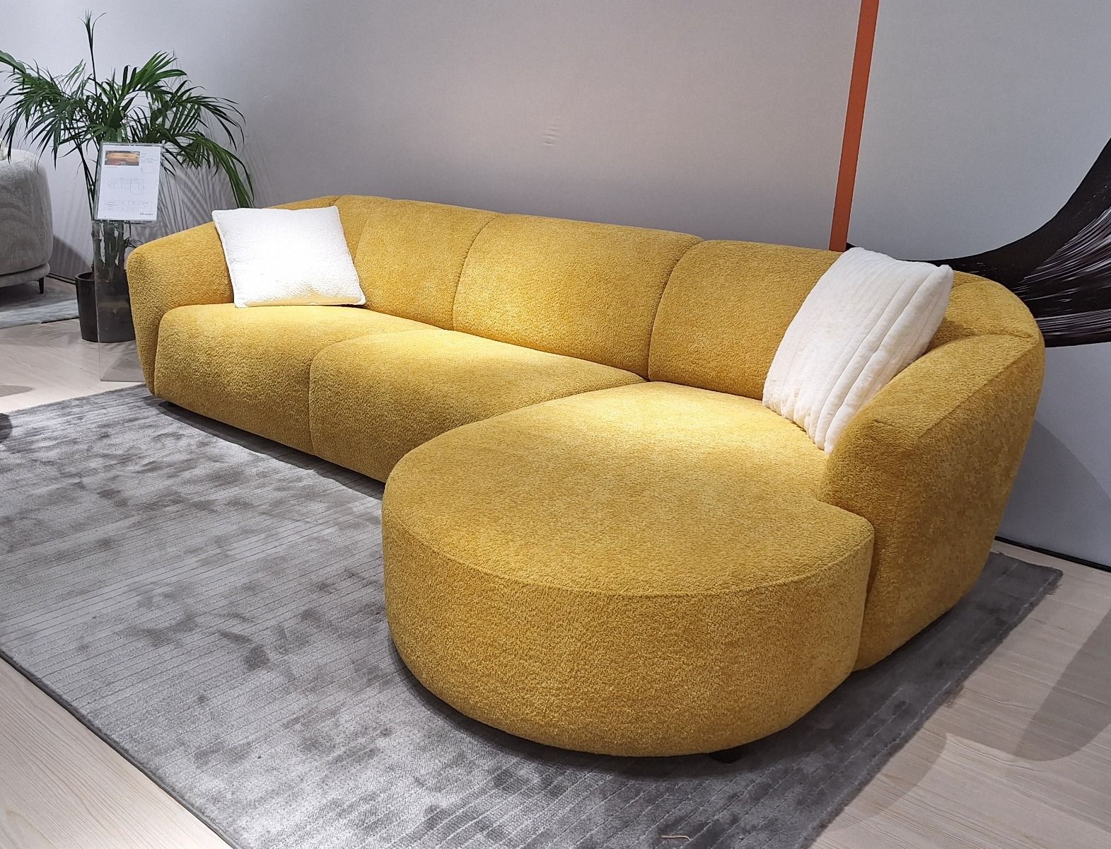 Nova divaanisohva, keltainen