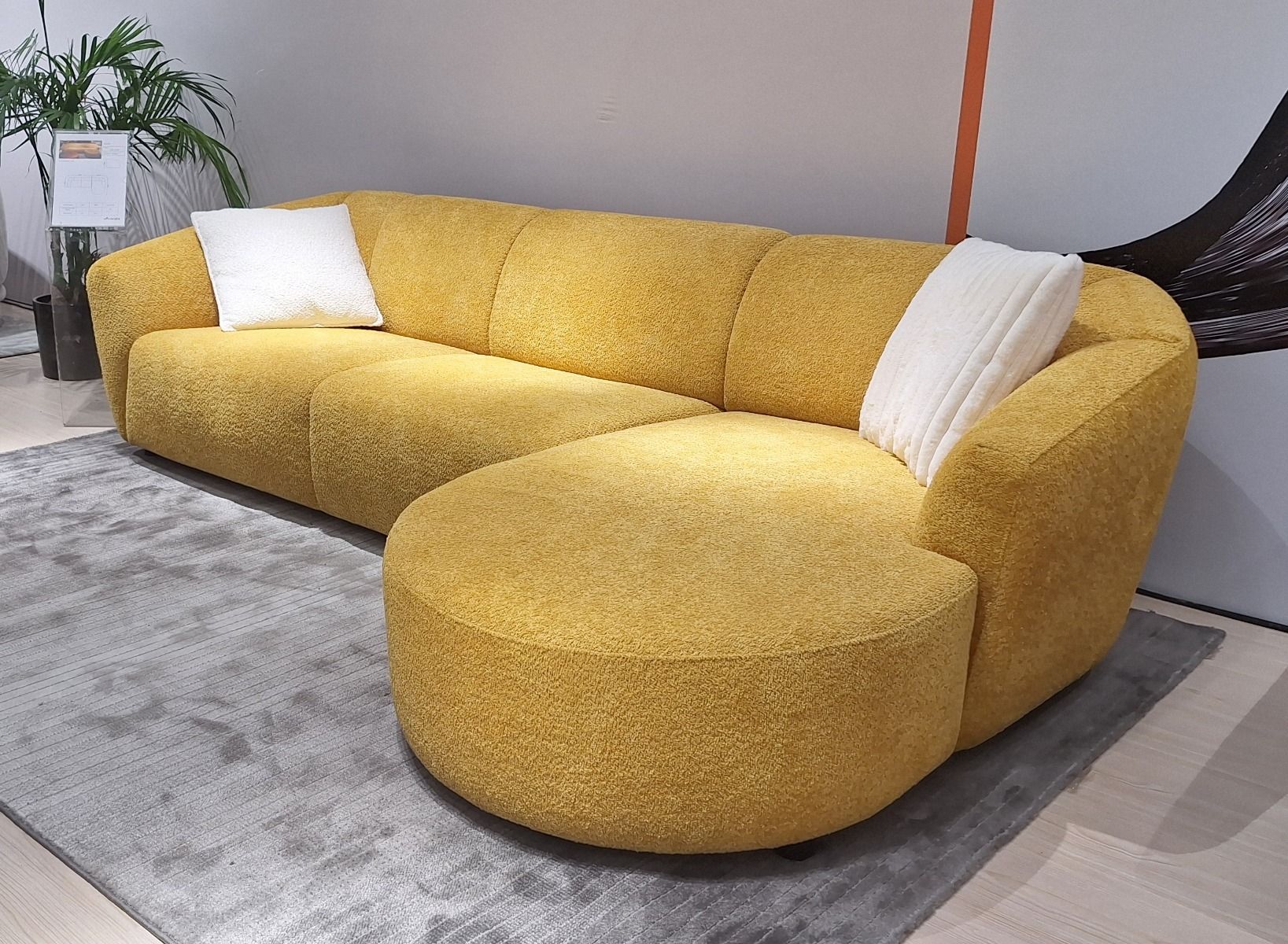 Nova divaanisohva, keltainen