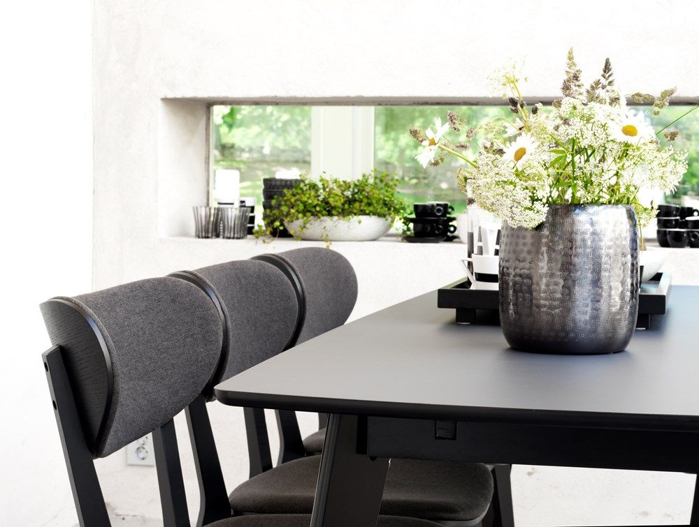 Rowico Kato tuoli, musta/ tummanharmaa