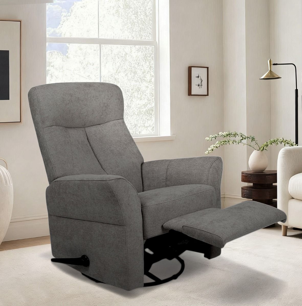 Harmaa Oodi mekanismituoli recliner olohuoneessa