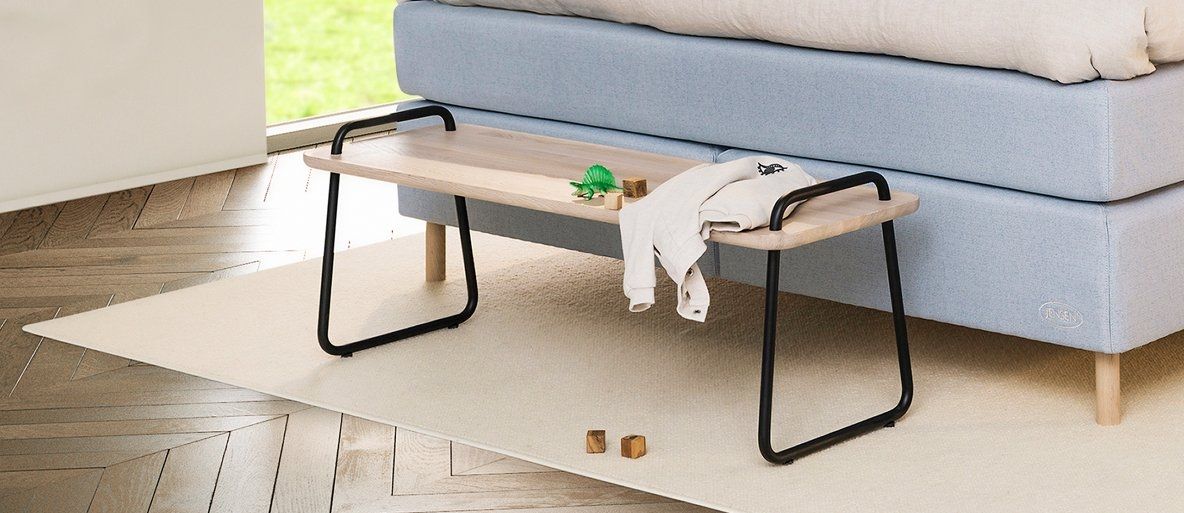 Jensen Sit-On penkki sängyn päätyyn, eri värejä