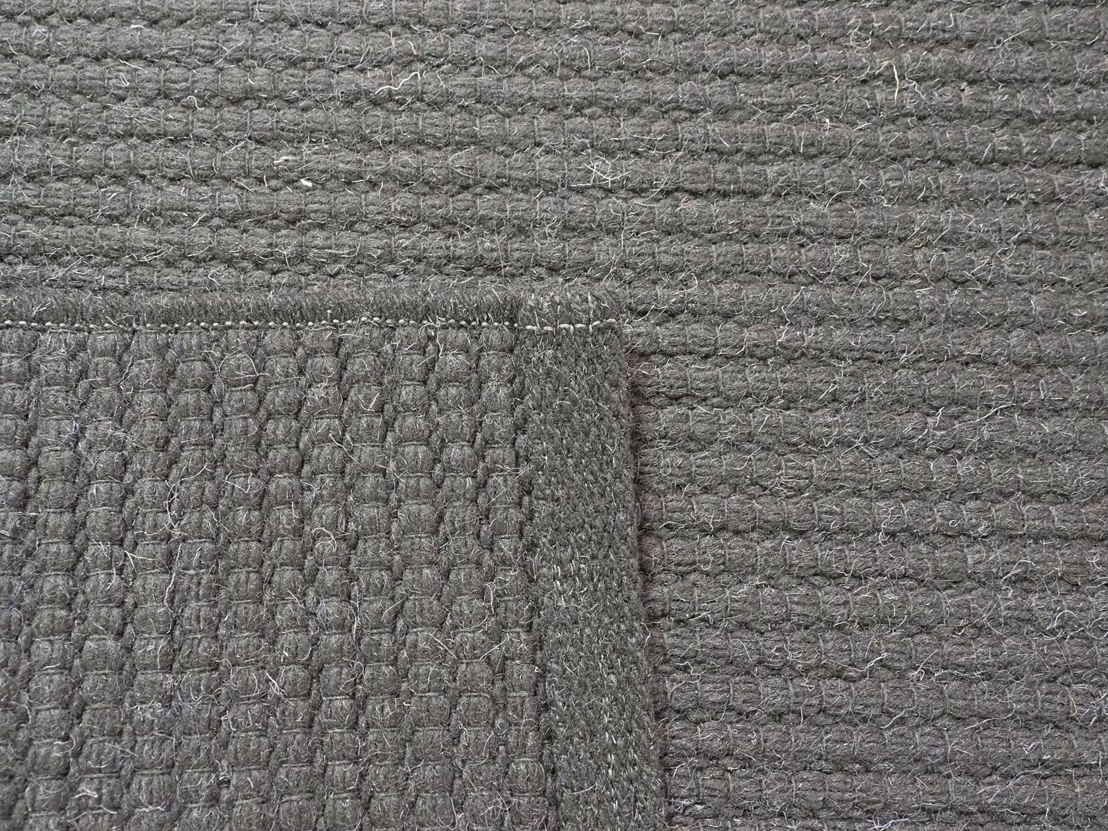 Botnia Carpet Harmonia villamatto 170x240cm, musta