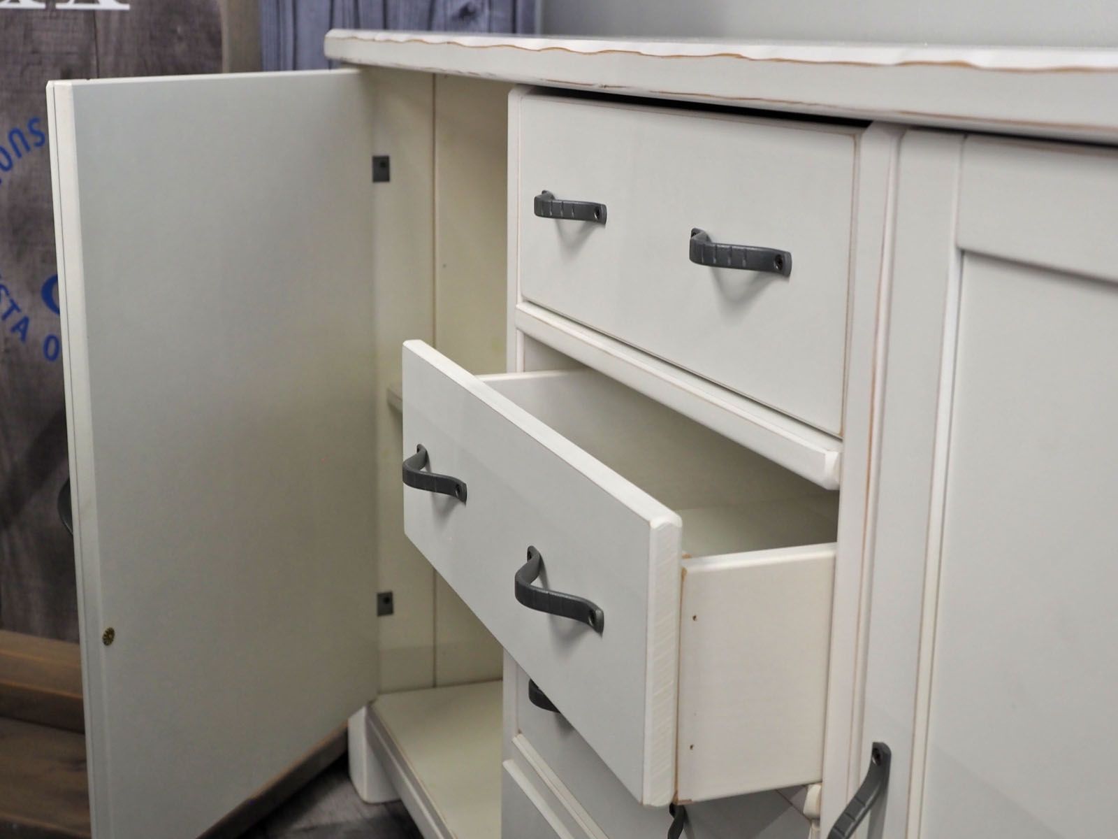 Anttiina -lakeus senkki LA26, valkoinen