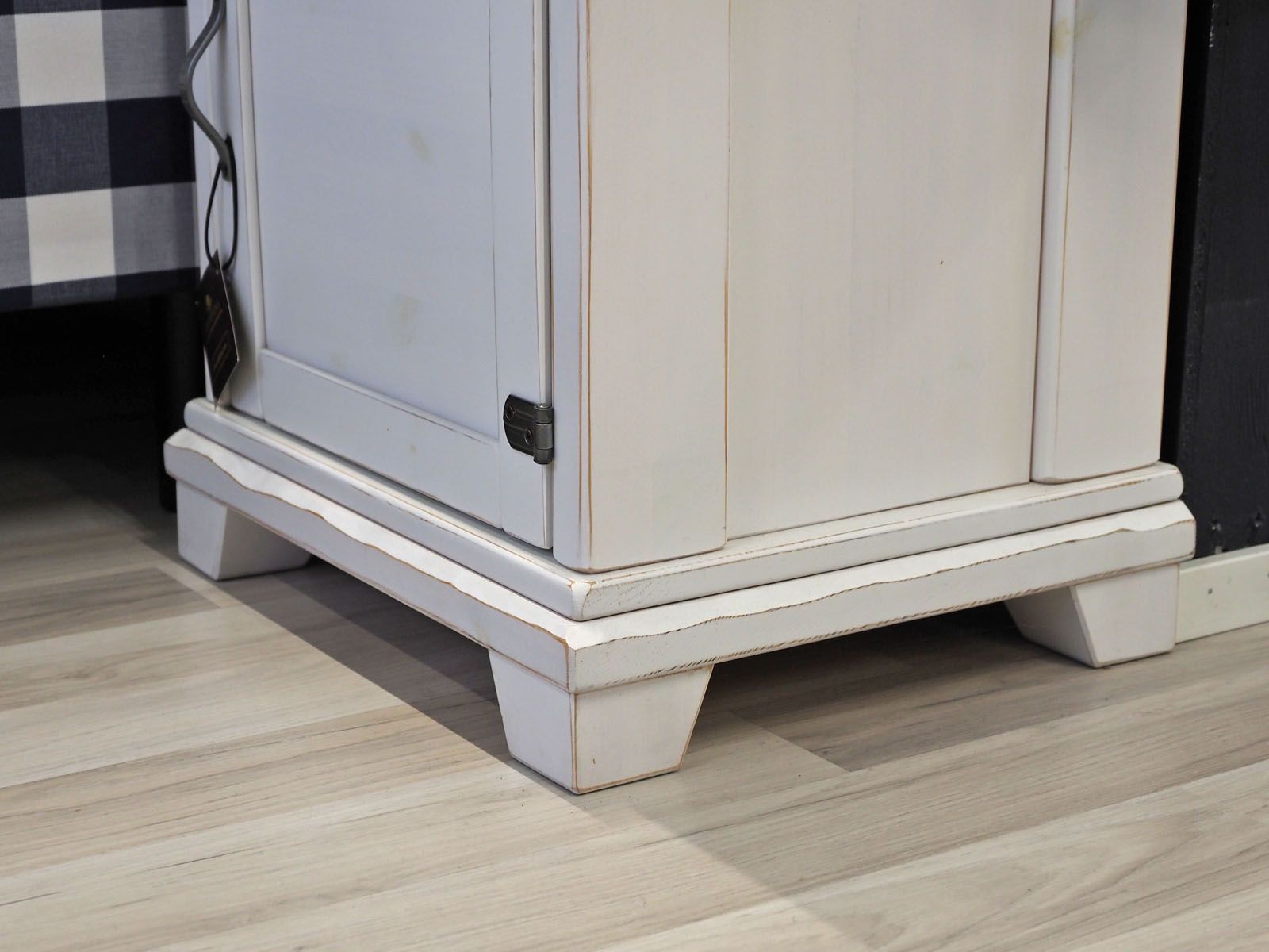 Anttiina Provinssi -yöpöytä Classic, valkoinen