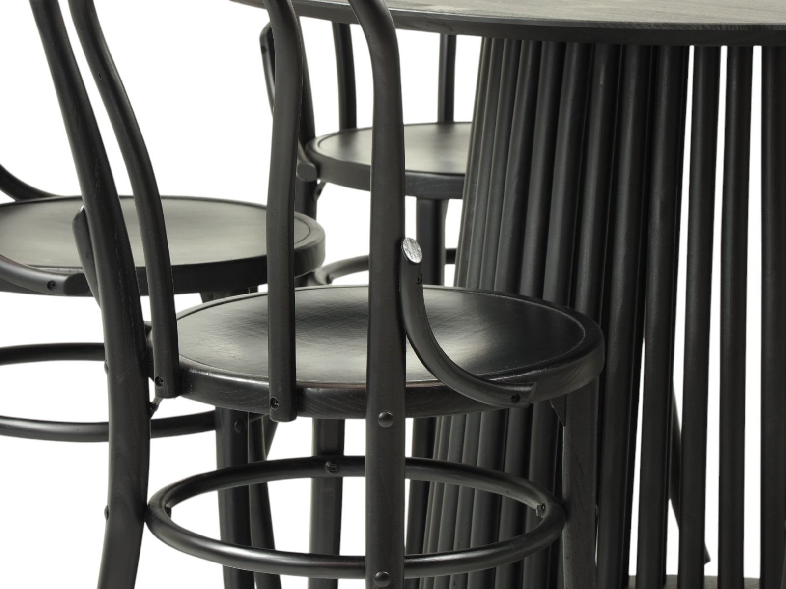 Tyyni-Bistro ruokaryhmä pyöreä, eri värejä ja kokoja