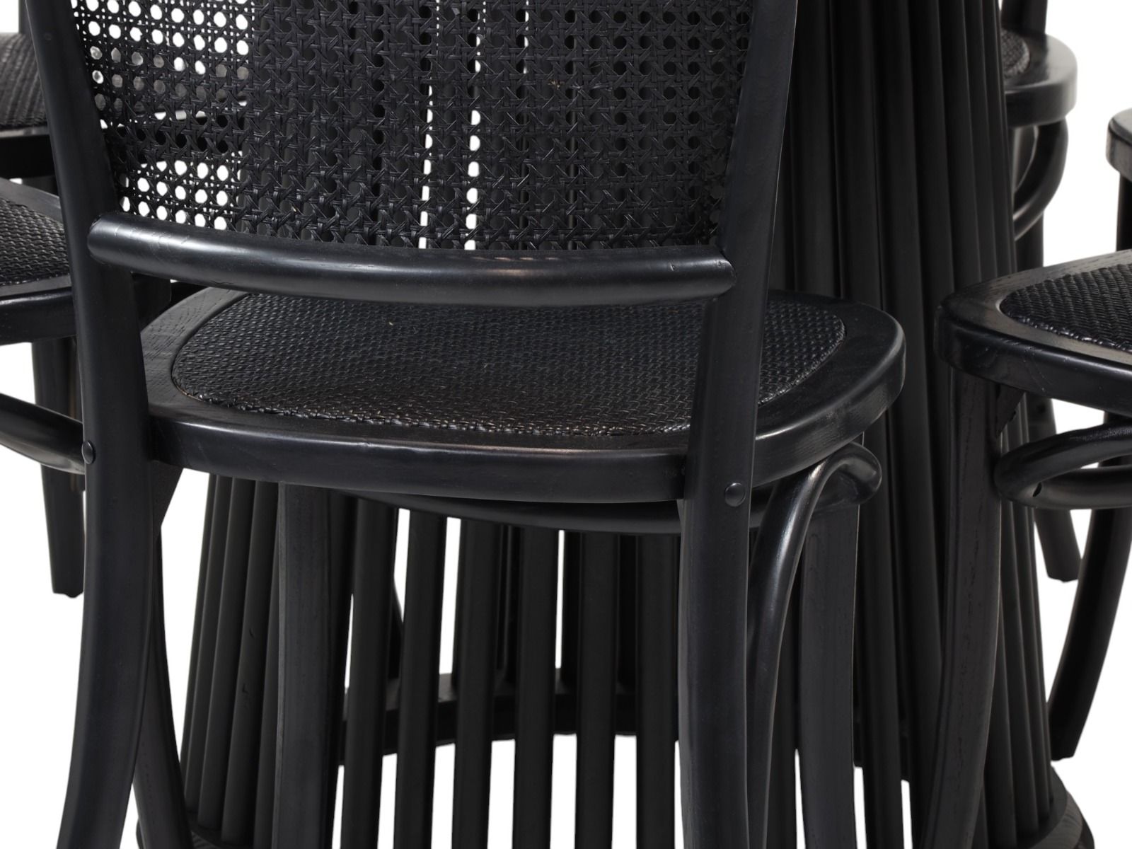 Tyyni-Capri ruokaryhmä pyöreä, eri värejä ja kokoja