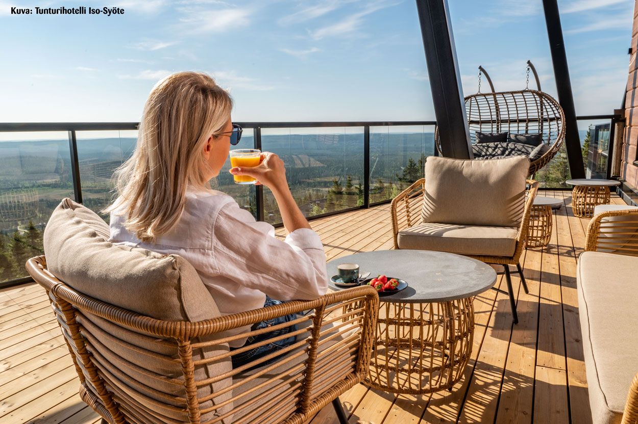 Kahden istuttava Pattaya riipputuoli, ruskea