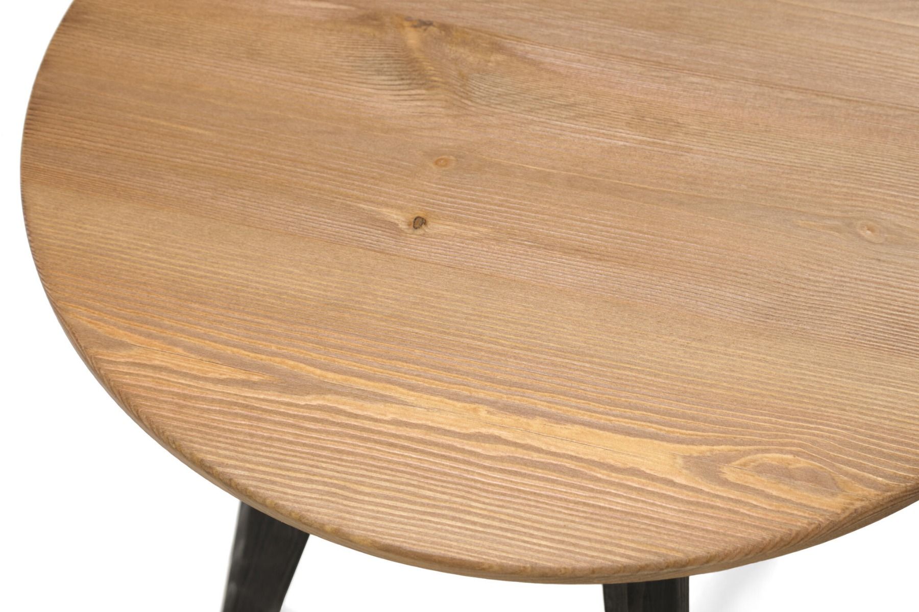 Lähikuva antiikin värisen Anni apupöydän pinnasta