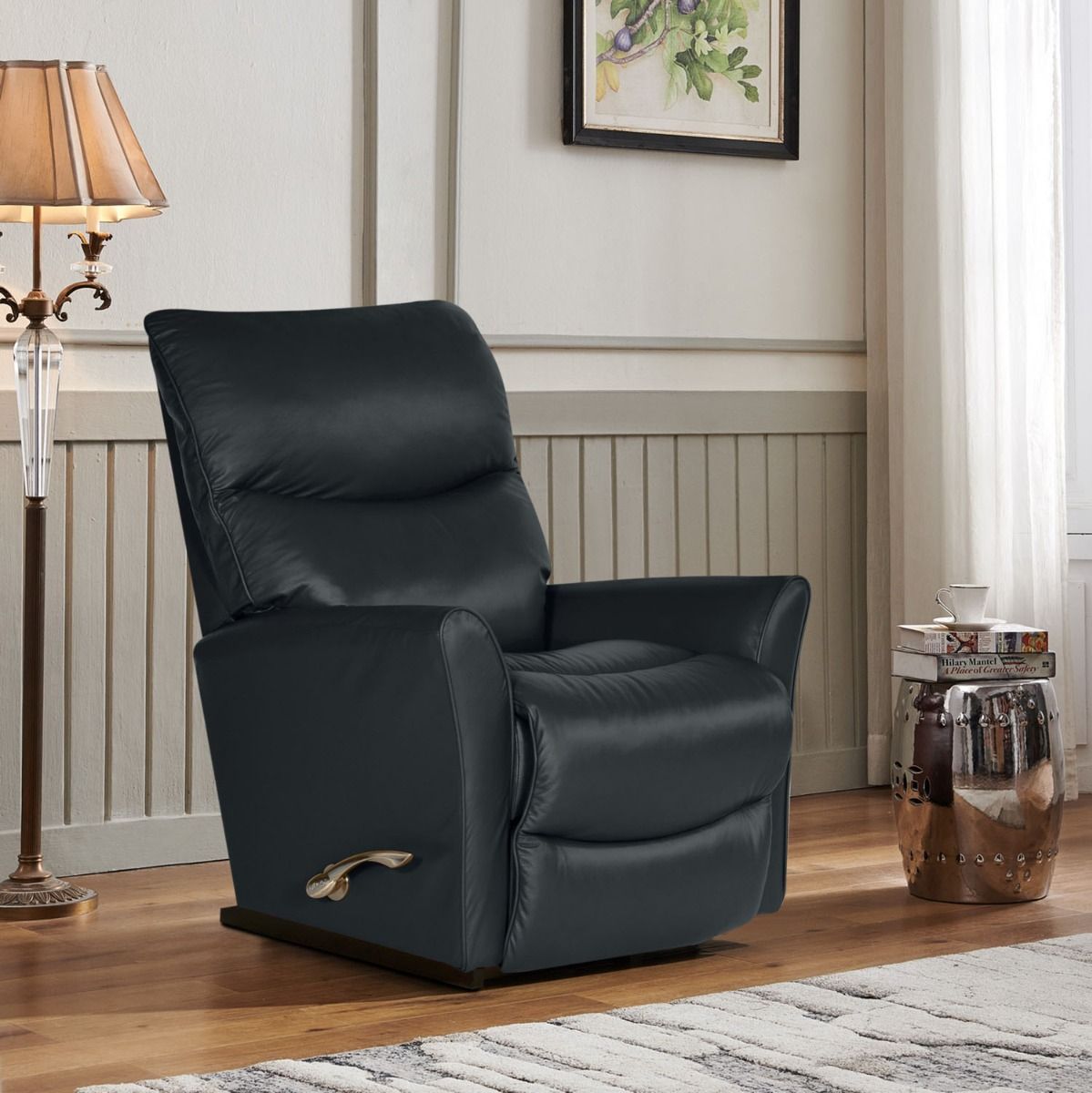 La-Z-Boy Rowan recliner mekanismituoli mustalla nahkaverhoilulla