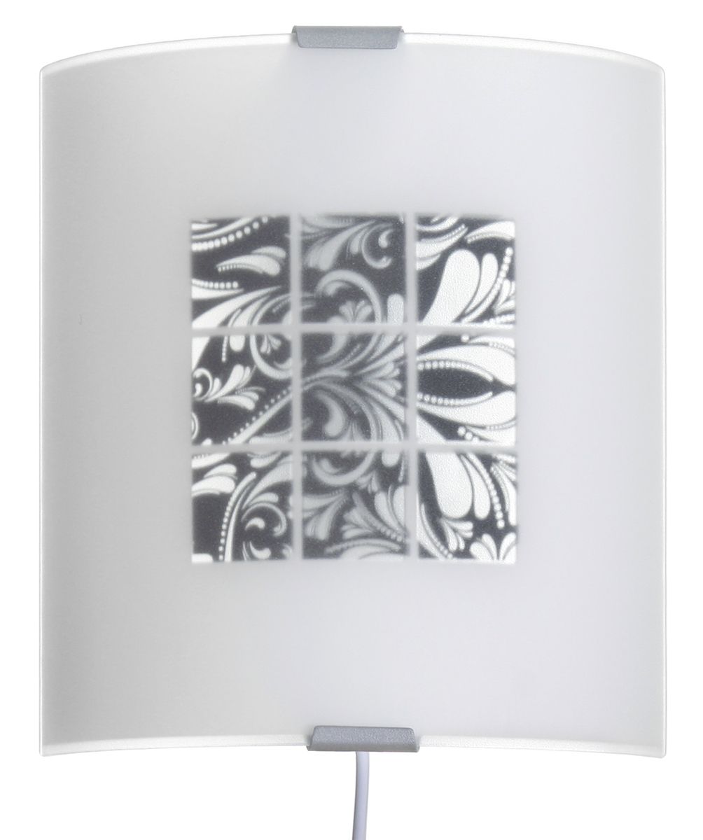 Sella seinävalaisin on valmistettu valkoisesta lasista ja sen kaunis mustavalkoinen ornamenttikuviointi tuo valaisimeen tyylikästä ilmettä. Se on erinomainen valinta lisävaloksi esimerkiksi käytävälle.