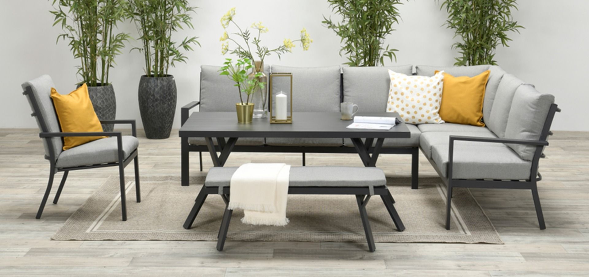 Sergio kulmasohvaryhmä ulkokäyttöön