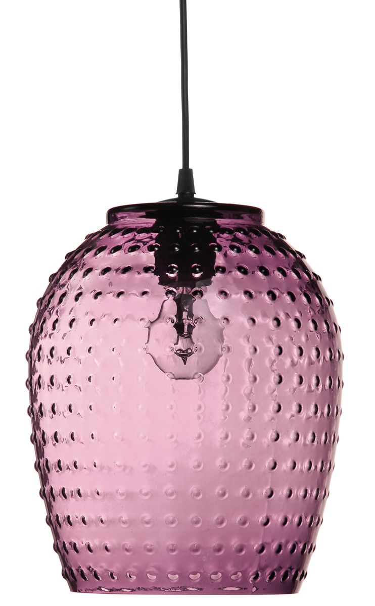 Silva on lasinen, violetinsävyinen riippuvalaisin, jonka ilmettä elävöittävät pinnassa olevat pallomaiset kohoumat. Musta johto tuo kokonaisuuteen ryhdikkyyttä ja kontrastia.