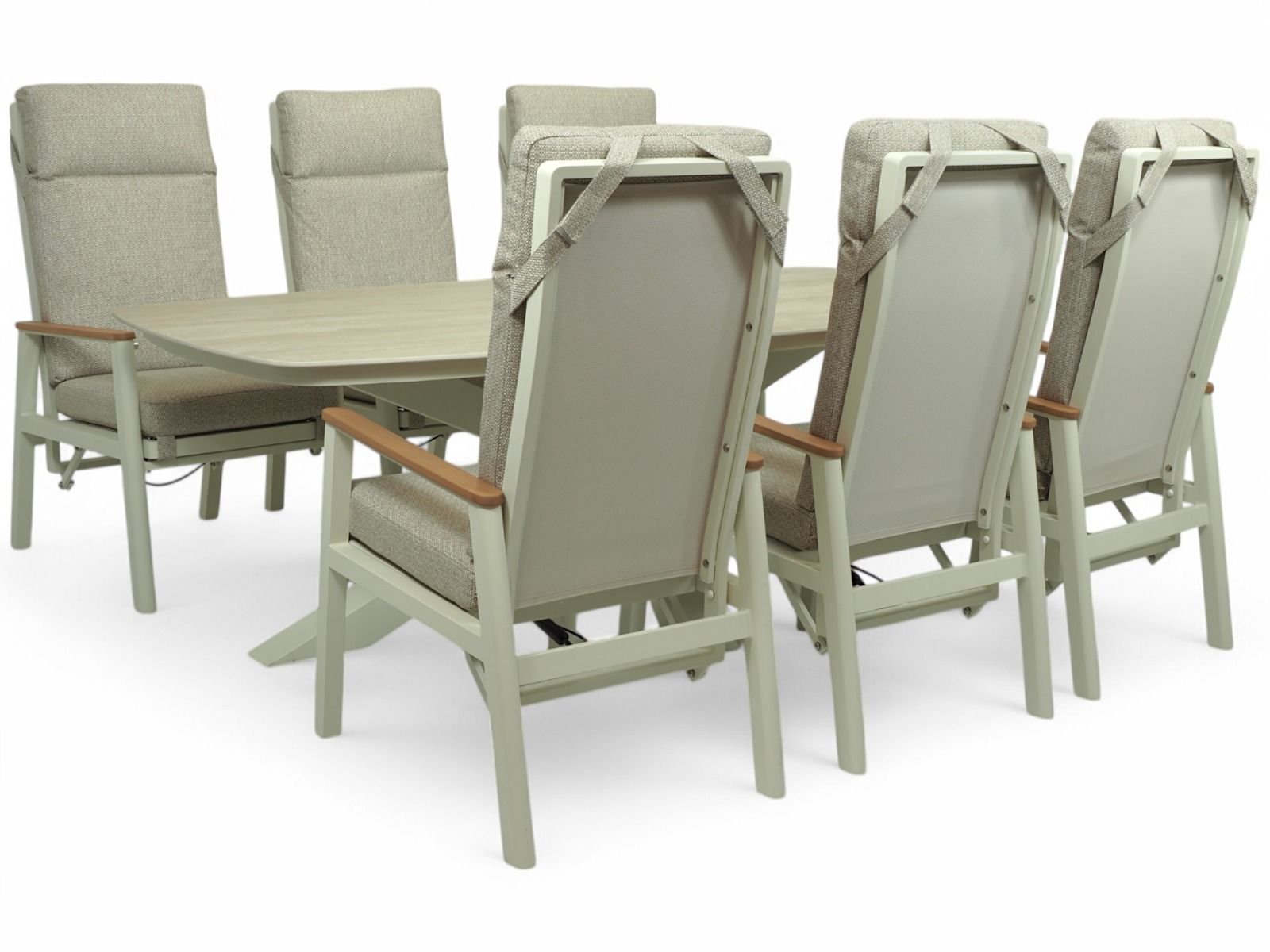 Laadukas pöytä ulos Hanko säätötuoleilla