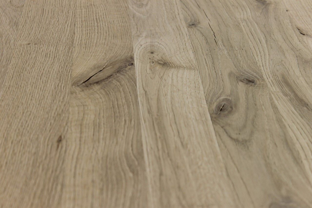 Jussi tammi ruokapöytä 89x140cm metallijaloilla