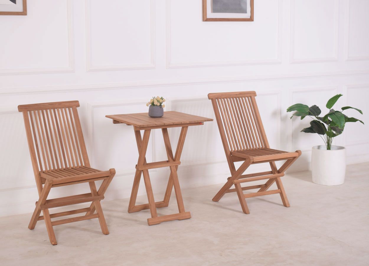 Pieni parvekekalustesetti kahdelle