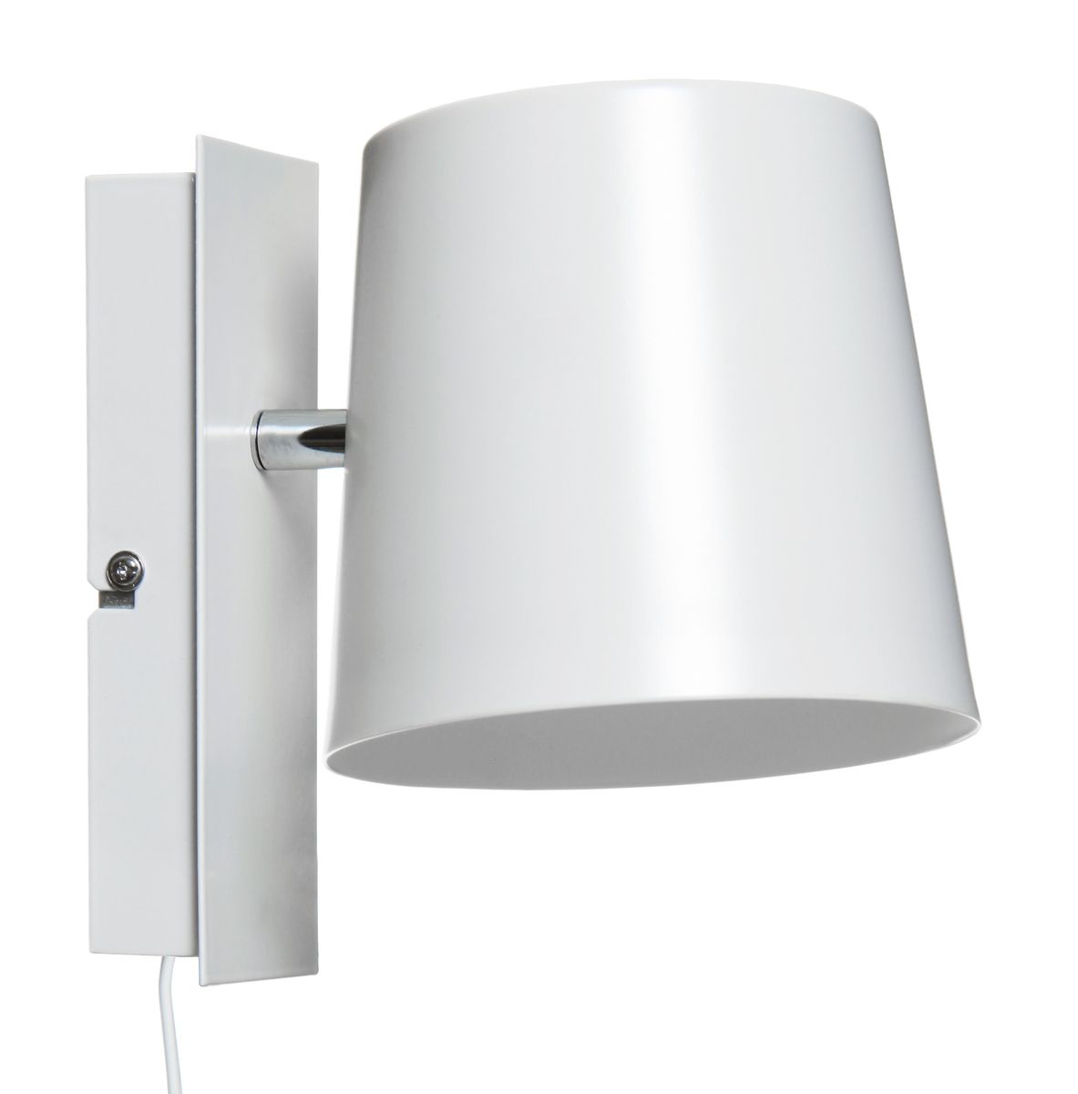 Triton valkoinen seinävalaisin on tyyliltään pelkistetty ja moderni. Se on loistava valinta esimerkiksi makuuhuoneeseen lukuvaloksi, ja se voidaan kiinnittää joko seinään tai sängynpäätyyn.