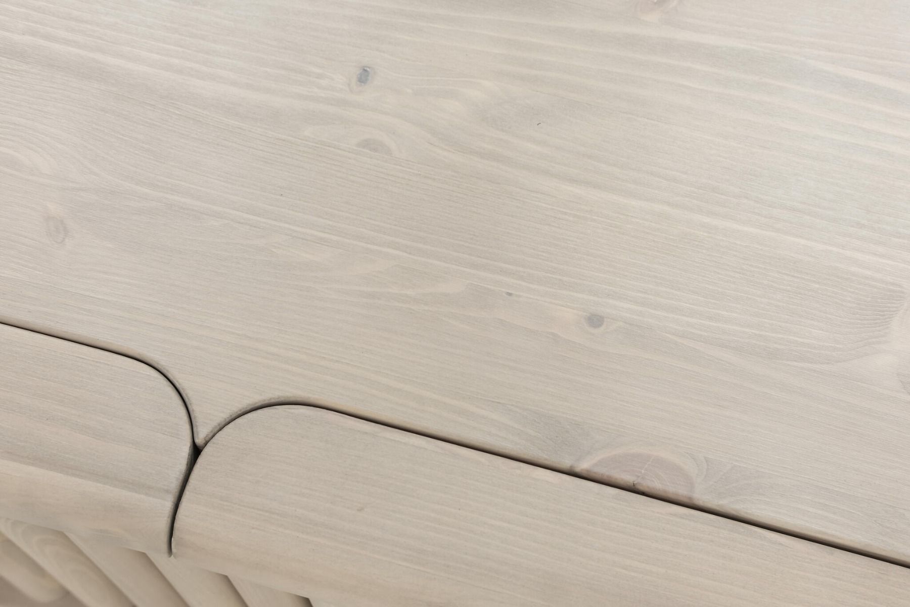 Tyyni TV-taso 195cm rimaovilla, vaalea