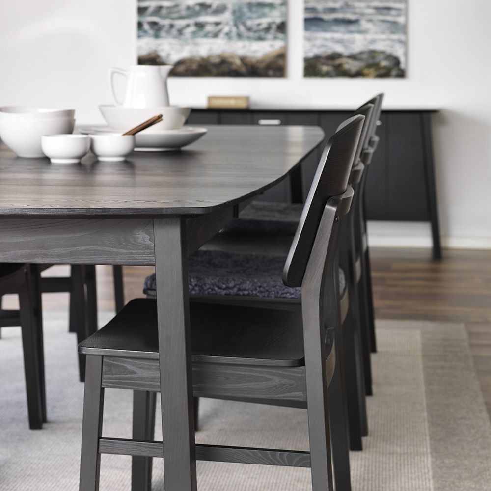 Hans K Verona tuoli, musta