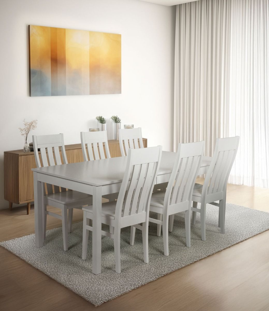 Vilja jatkopöytä ja kuusi valkoista Kanerva tuolia