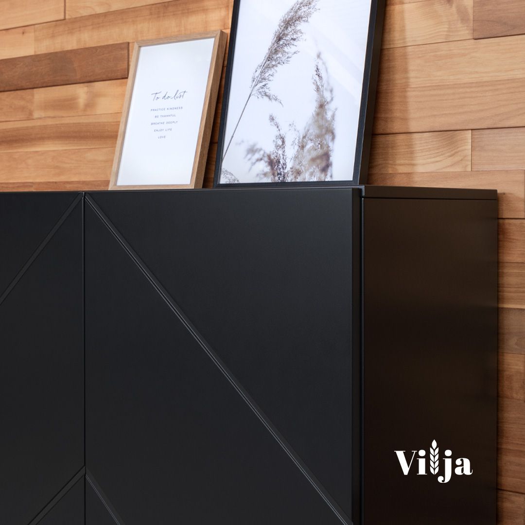 Hiipakka Vilja senkki 150cm umpiovilla, musta