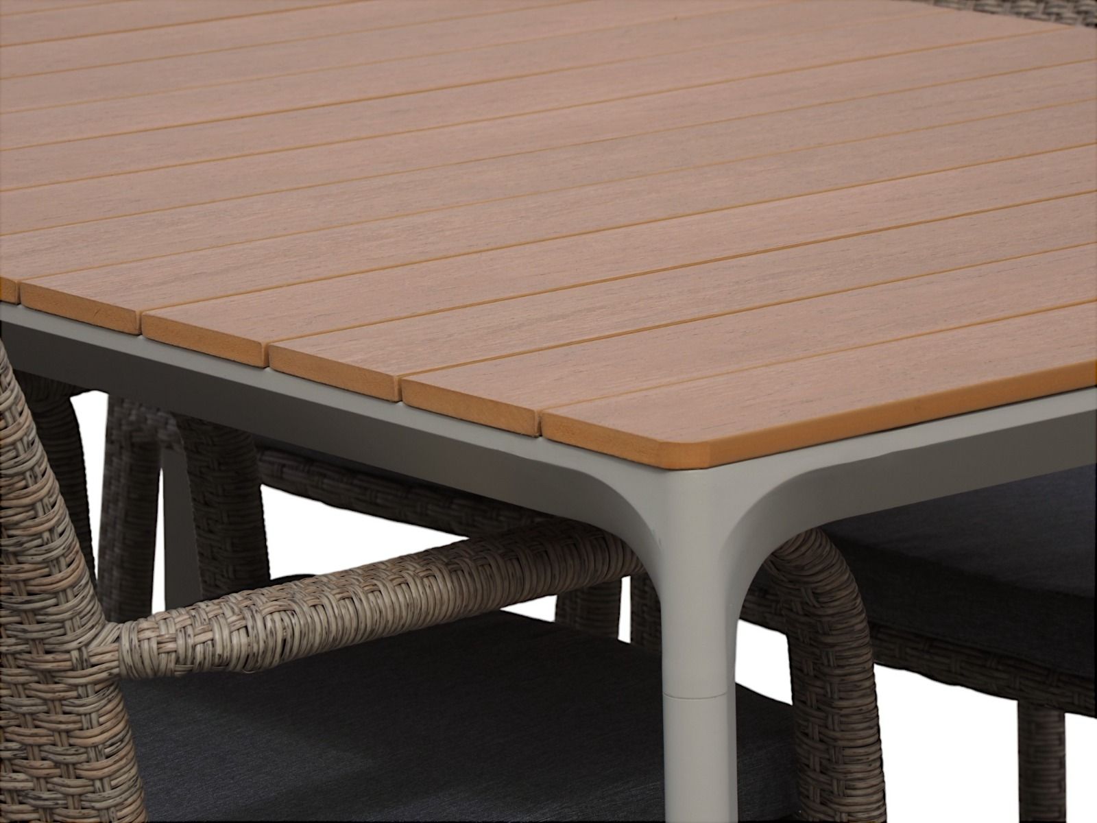 West terassipöytä kitti + 4 Apollo tuolia ulos