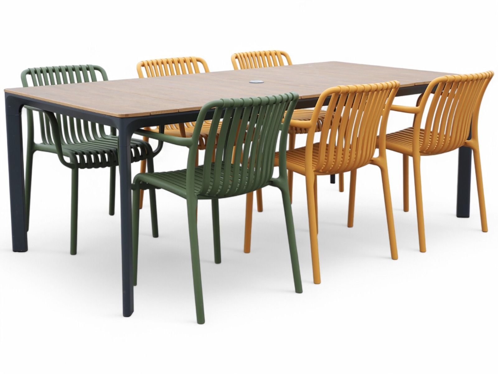 West ruokaryhmä ulos kuudella Brandon tuolilla