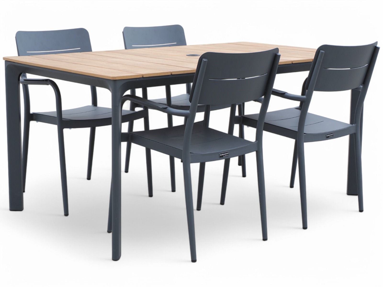 West ruokapöytä ulos ja harmaat Togo tuolit