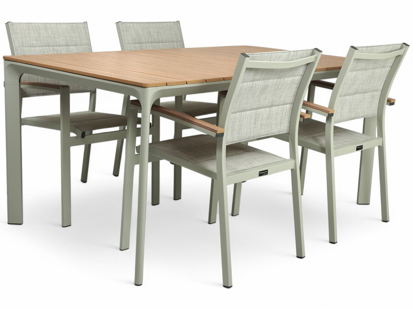 West ruokaryhmä ulos kitin värinen ja neljä tuolia