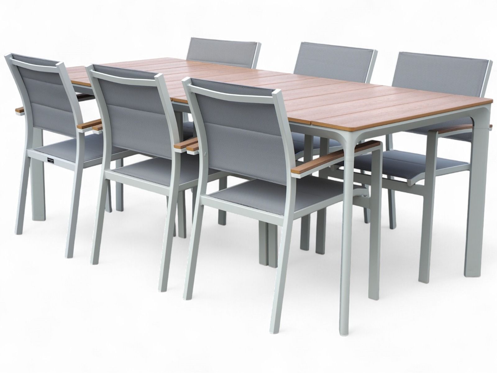 West pöytä ja tuolit ulos valkoisena