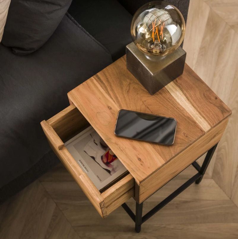 Amsterdam Flat yöpöytä, akaasia