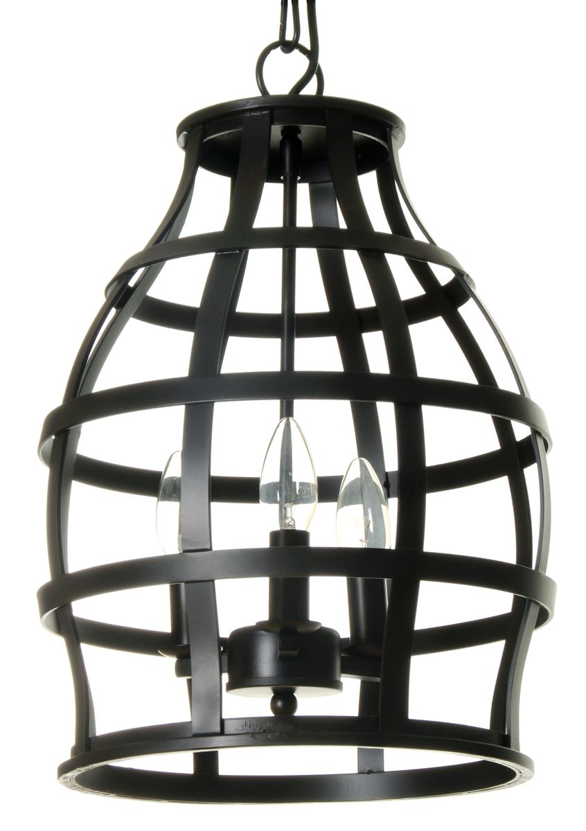 Yvonne kattovalaisimen häkkimäinen muotoilu koostuu leveistä metallinauhoista, jotka antavat sille rohkean ja modernin ilmeen. Vaikka valaisimen design on voimakas, sen 32 cm halkaisija tekee siitä sopivan monenlaisiin tiloihin, kuten makuuhuoneeseen tai