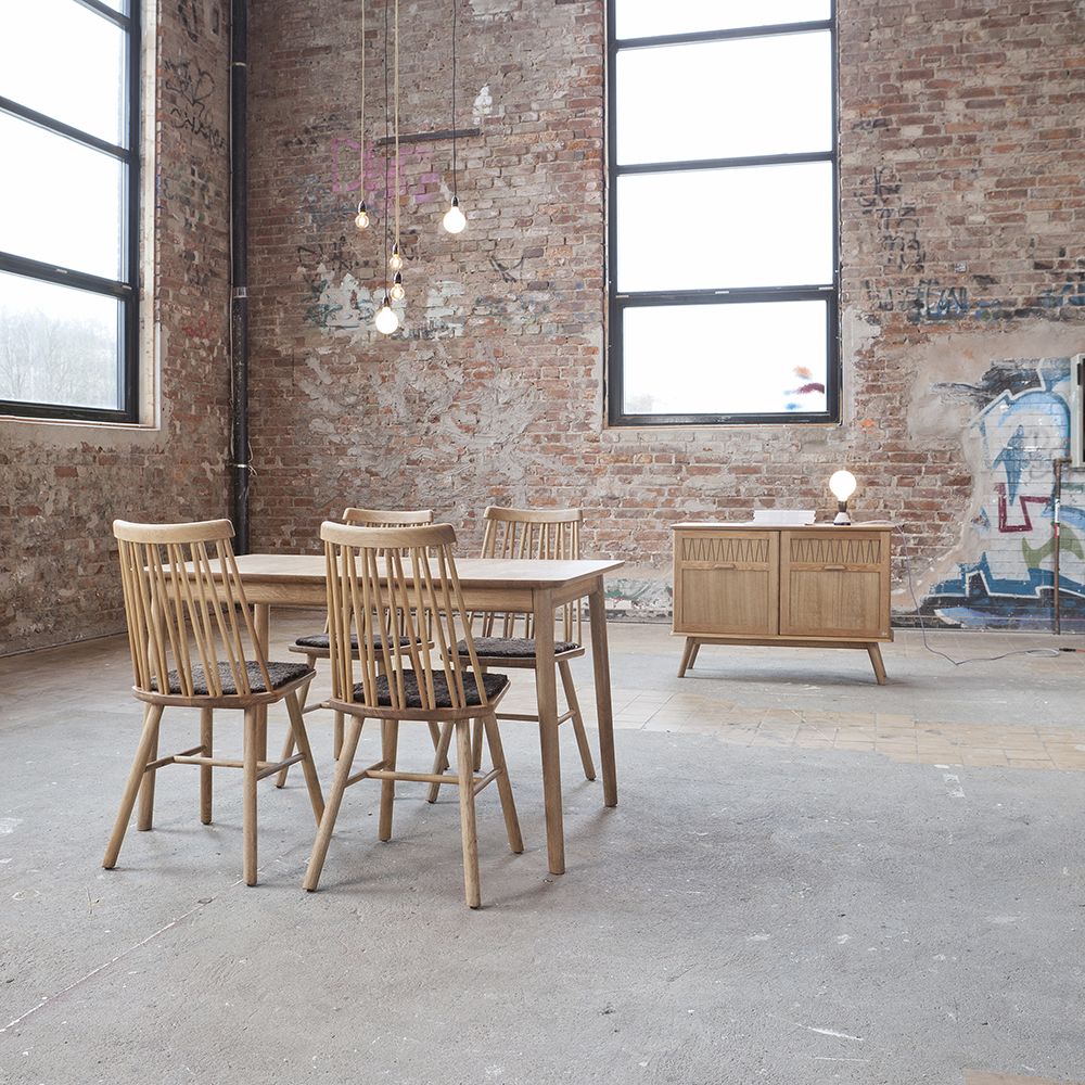 Hans K ZigZag ruokapöytä 120cm, tammi