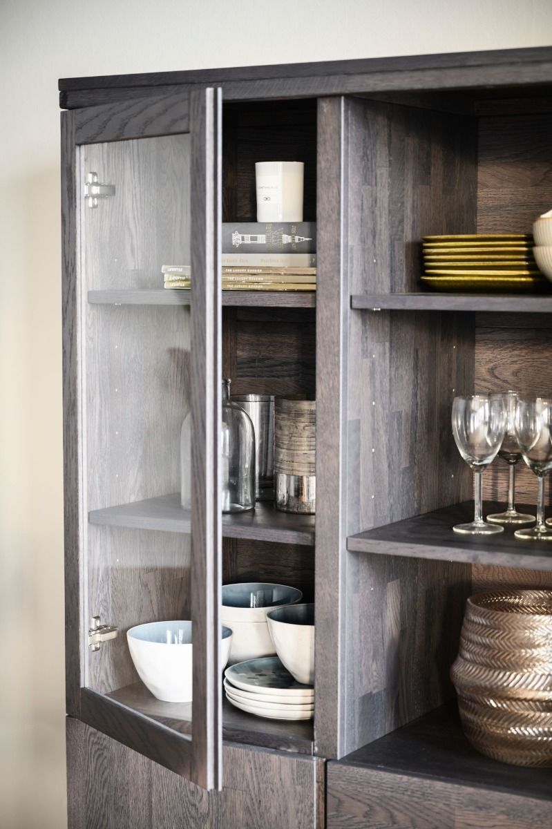 Rowico Brooklyn-vitriini, savutammi