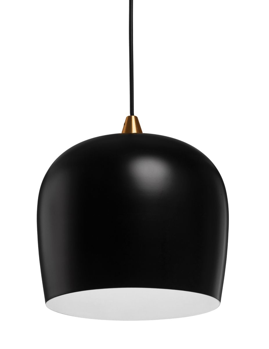 Pelkistetty ja tyylikäs mattamusta metallinen riippuvalaisin, jota korostaa harjatun messingin sävyinen yksityiskohta kuvun yläosassa.