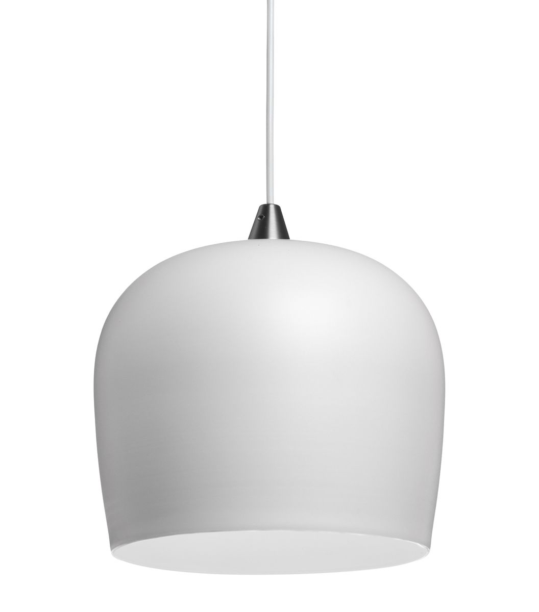 Pelkistetty ja tyylikäs mattavalkoinen metallinen riippuvalaisin, jota korostaa satiinin sävyinen yksityiskohta kuvun yläosassa.