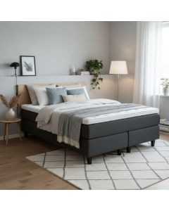 Kotimainen Unico Lumo jenkkisänky koostuu kahdesta erillisestä alarungosta ja yhtenäisestä välipatjasta sekä petauspatjasta. Verhoiluväri tummaharmaa, mustat kartiojalat.